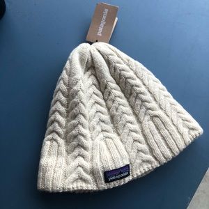 Patagonia Woman’s Cable Beanie Hat